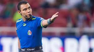 El árbitro central designado para mañana es Marco Antonio ``gato´´ Ortiz, algo que no fue bien recibido por la afición celeste, ya que tiene antecedente algo polémicos, en partidos del Cruz Azul donde pitó. 