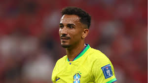 El lateral derecho de Brasil, Danilo, fue el jugador que dio más pases (21), que rompieron líneas del rival, en la primera fecha de la Copa América. 