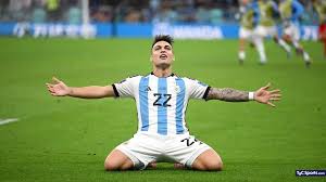 Con el doblete de Lautaro Martínez, Argentina se adueña del liderato de la Copa América y el pase a cuartos de final. 