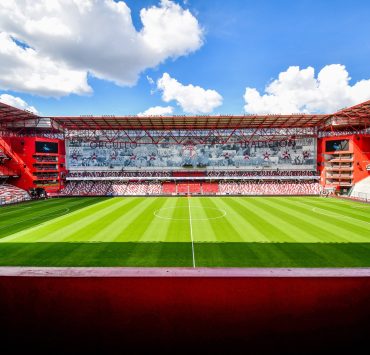 El Estadio La Bombonera de Toluca.