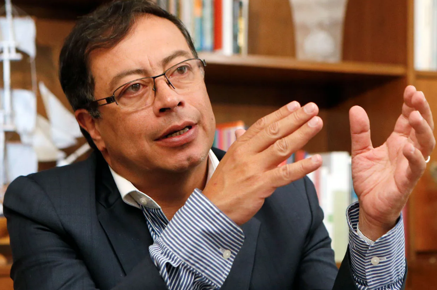 ¿Qué significa que Petro confirma reunión con McNamara?