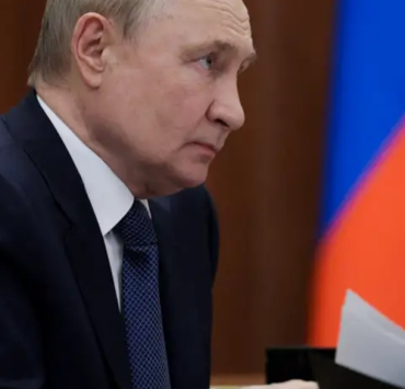 Putin amenaza a EEU con responder si son atacados con uno de sus misiles