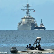 Buque de EEEUU llega a Trinidad y Tobago aumentando las tenciones en el Caribe