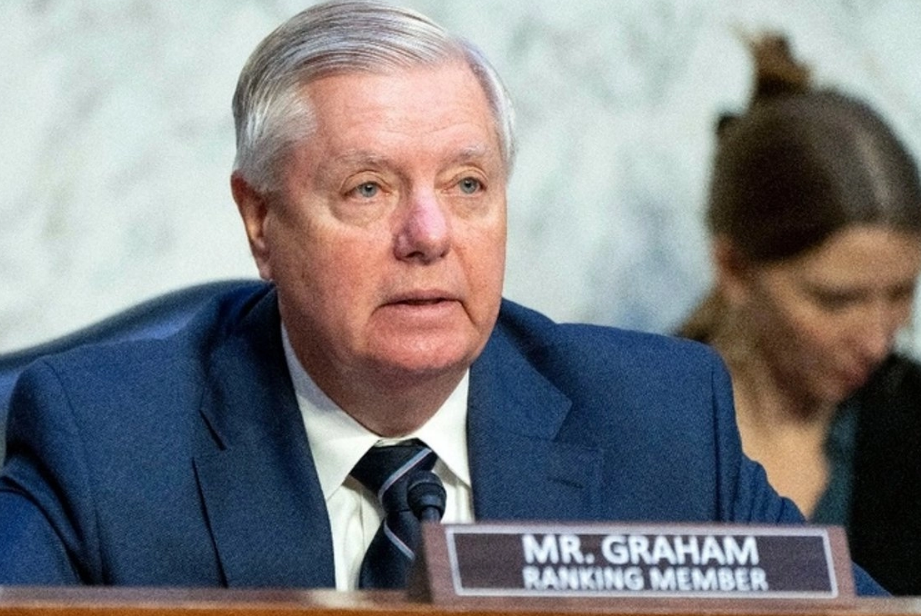 Senador Graham confirma planes de expansión militar