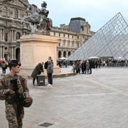 ¿Negligencia del Museo Louvre? Ya se les había advertido de fallas de seguridad
