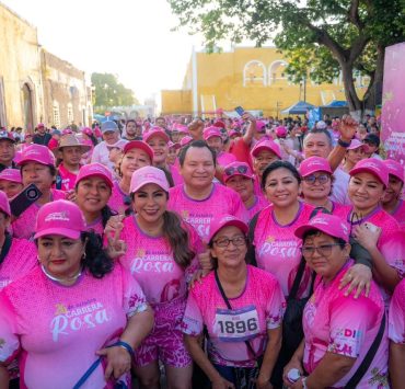 Carrera Rosa 2025: Izamal se tiñe de esperanza en la lucha contra el cáncer de mama