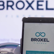 Contratos millonarios y solicitudes de devolución marcan la relación entre Broxel y la CDMX