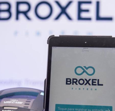 Contratos millonarios y solicitudes de devolución marcan la relación entre Broxel y la CDMX