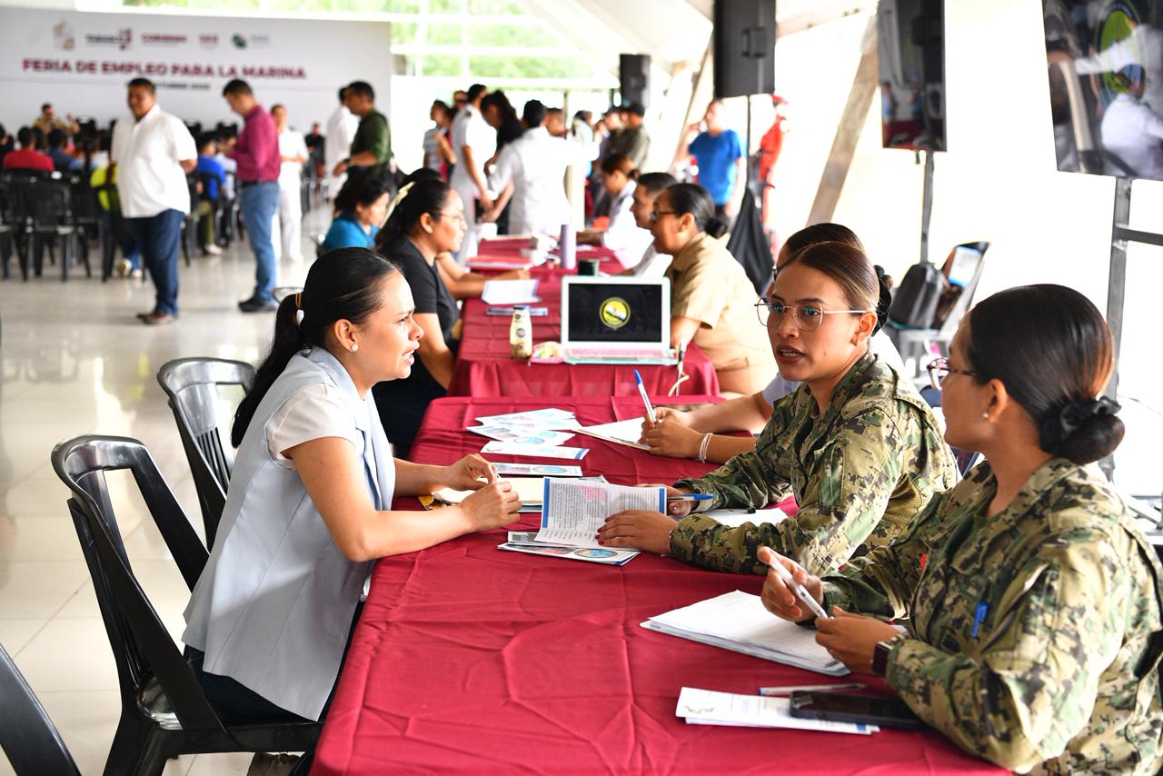 En marcha Feria del Empleo para la Marina