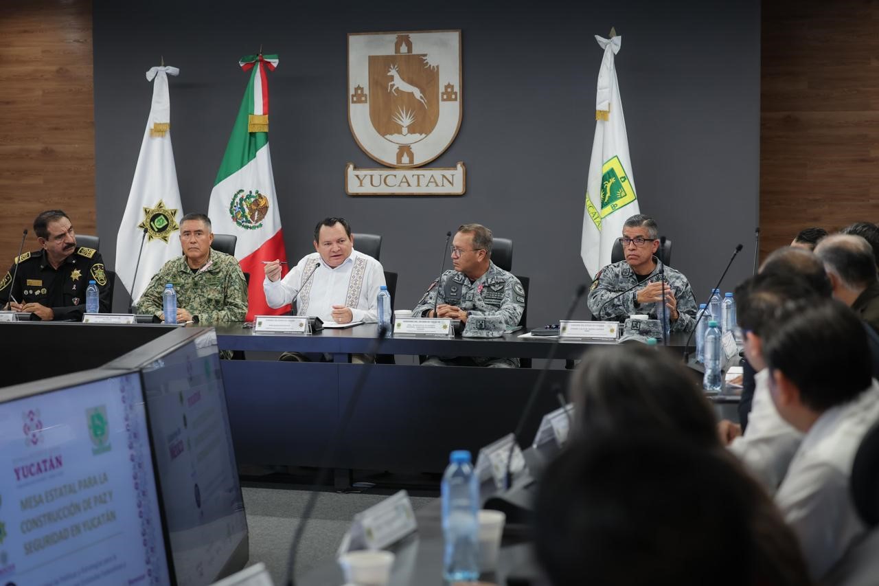 Gobernador Joaquín Díaz Mena refuerza acciones ante temporada de ciclones: llamado urgente a la prevención