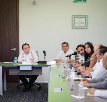 Gobierno y hoteleros coordinan acciones para optimizar vialidad en Paseo de Montejo