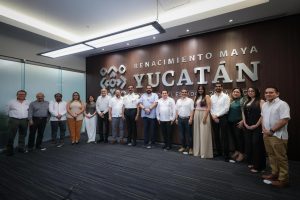 El Gobernador Joaquín Díaz Mena se reunió con empresarias y empresarios hoteleros para abordar la movilidad en Paseo de Montejo.