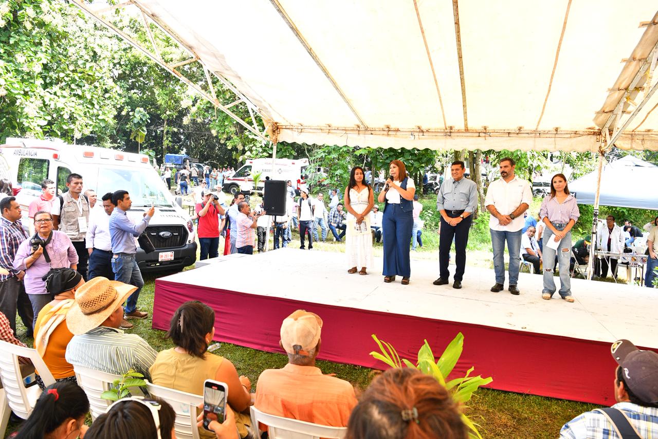 Javier May Rodríguez en la colonia Agrícola