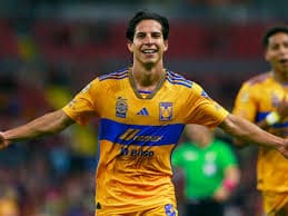 Diego Laínez selló la victoria de Tigres con el quinto gol del partido, demostrando su gran momento en este intenso comienzo de la jornada 13.