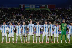 Los jugadores de Argentina Sub-20 se despiden con dignidad tras caer 2-0 en la final ante Marruecos, en el duelo donde Marruecos se proclamó campeón del Mundo Sub-20.