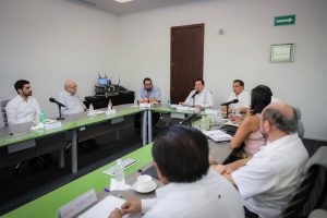 El Gobernador Joaquín Díaz Mena dialoga con hoteleros de Paseo de Montejo para optimizar vialidad en Paseo de Montejo y mejorar la experiencia de visitantes y automovilistas.