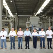 Ponen en marcha nueva línea de producción de fábrica de block en Teapa
