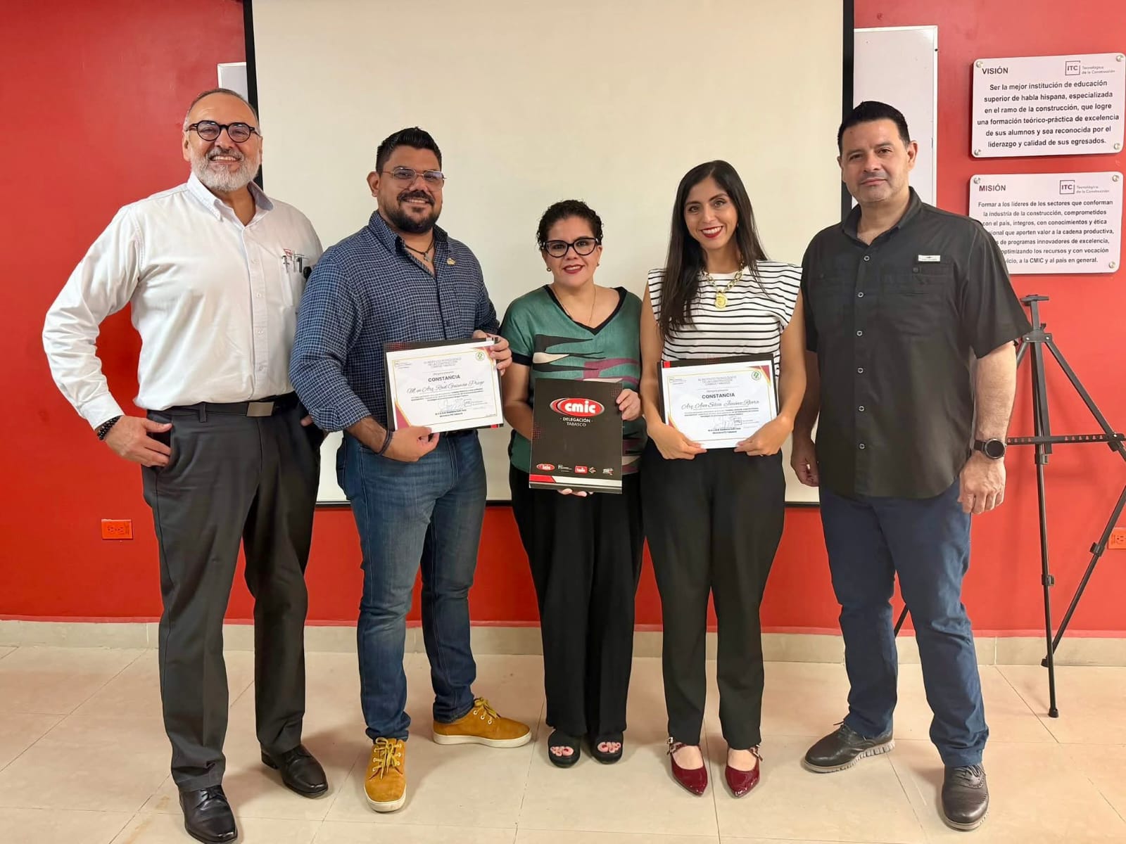 Reafirman arquitectos su compromiso con la formación académica