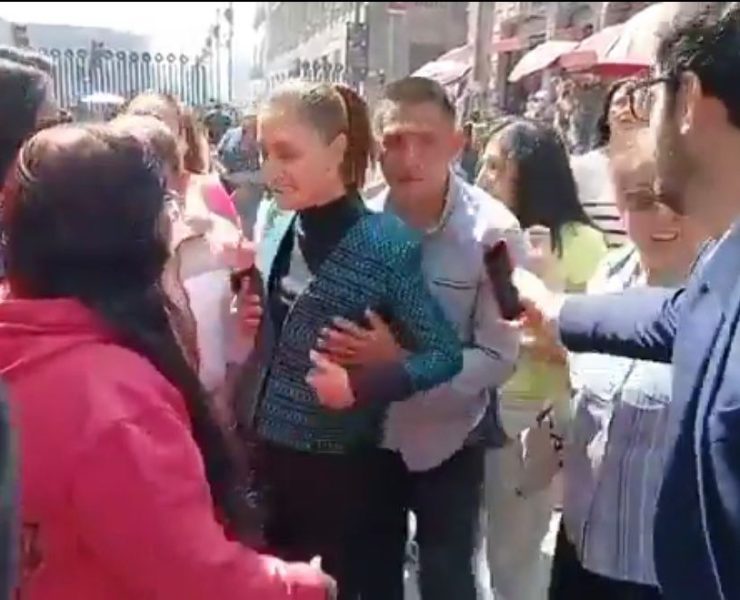 Título: Claudia Sheinbaum mantiene la calma tras incidente de acoso durante trayecto a la SEP
