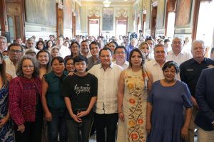 Díaz Mena destacó que este convenio representa un paso firme hacia una salud pública más justa, moderna y humana